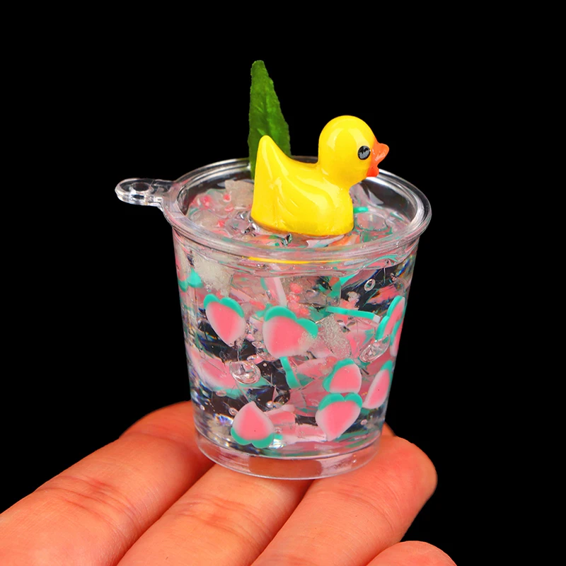 1Pc Mini Liuminescencinės Mažai Geltona Antis Taurės Gėrimo Taurės Ledo Kibiras Taurės Micro Kraštovaizdžio Ornamentu Miniatiūriniai Lėlių Apdaila